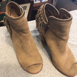 DV Dolce Vita Booties ; size 6.5